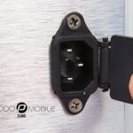 gniazdo elektryczne w kuferku podologicznym