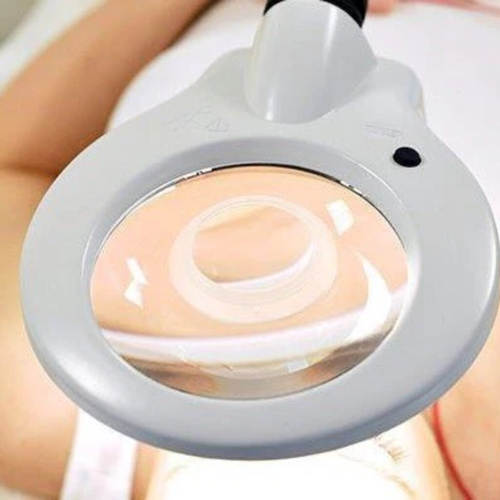 Soczewka powiększająca do lampy z lupą